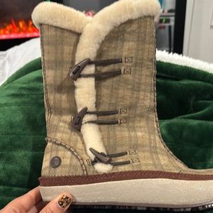 Women's Cozy Plaid Winter Boots